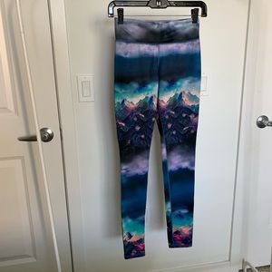 Mossimo Mid-Rise Yoga Pants Size XS